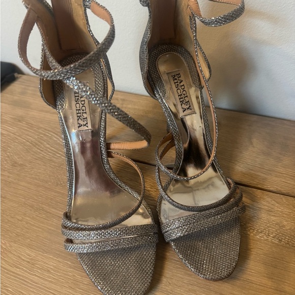 Badgley Mischka Shoes - Badgley Mischka Silver Heels Elegant Strappy Design